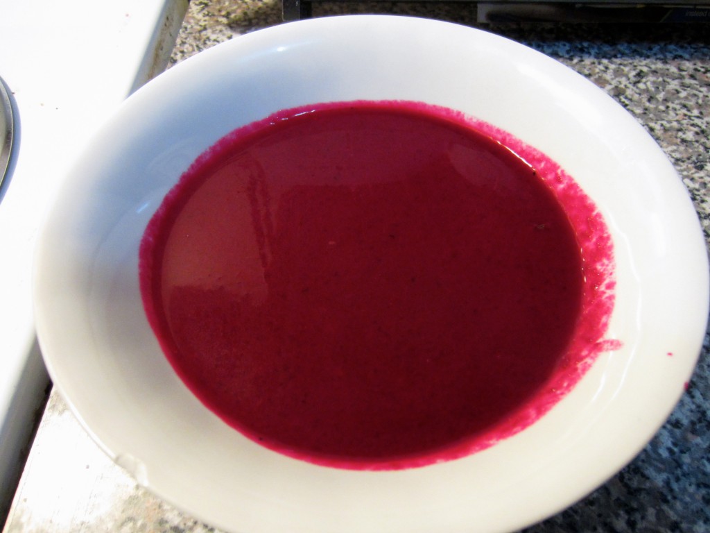roasted garlic and beet soup